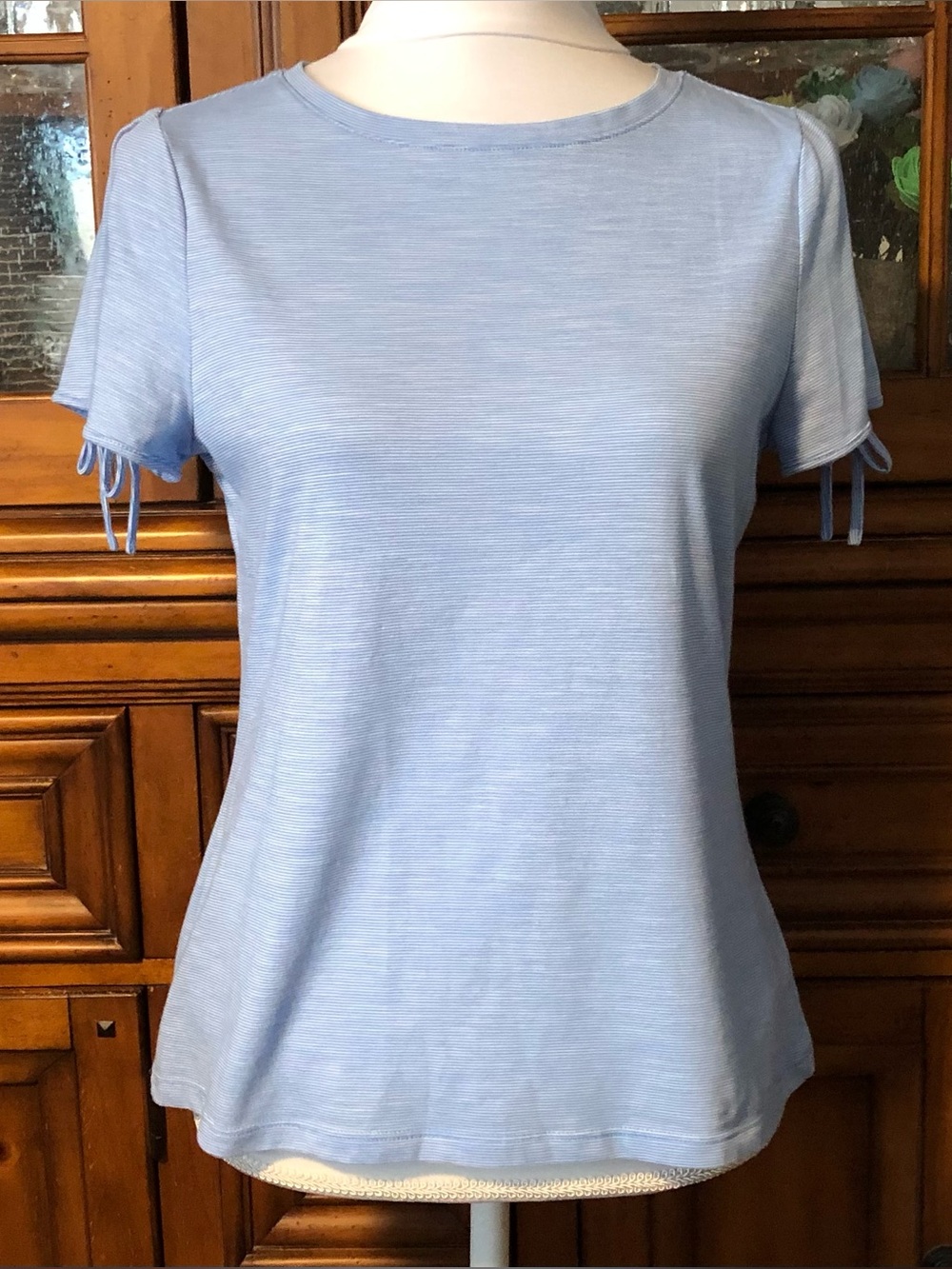 EUC Talbots Light Blue Short Sleeve Tee with Tie-Detail Sleeves